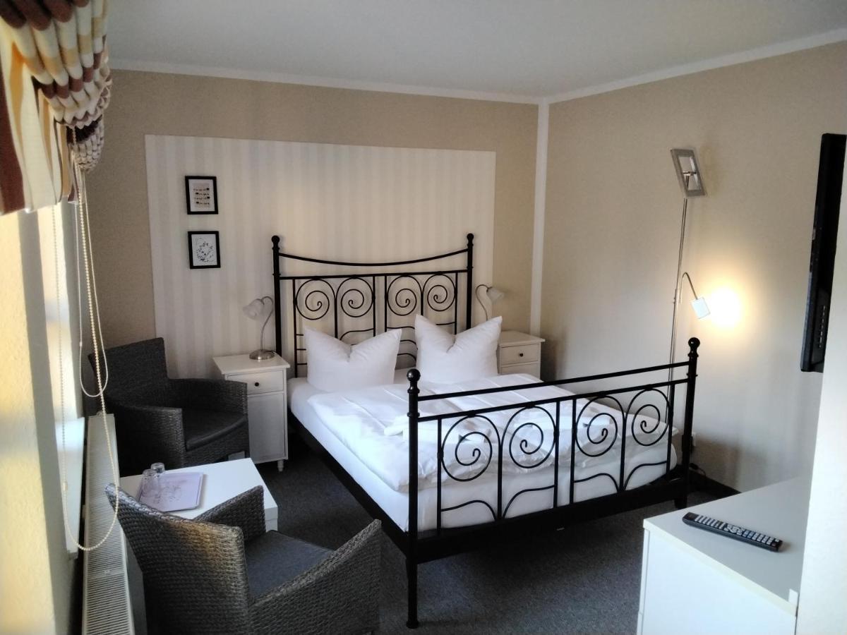 וארן Hotel Am Weinbergschloss מראה חיצוני תמונה