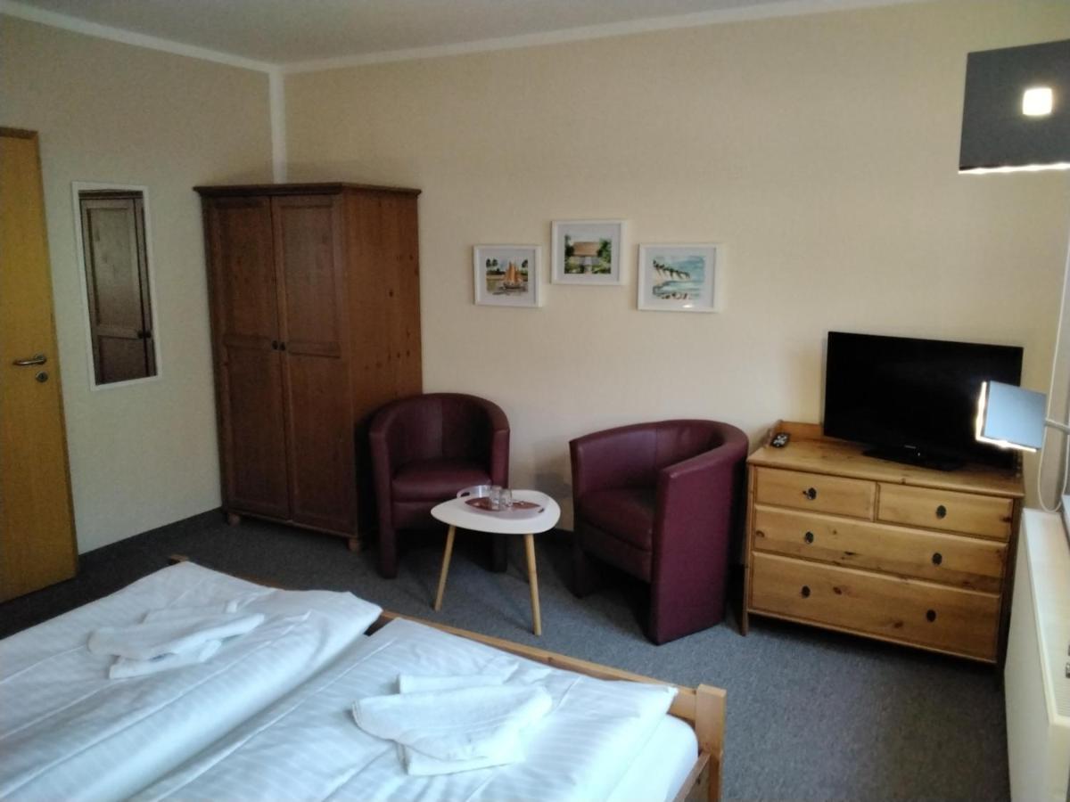 וארן Hotel Am Weinbergschloss מראה חיצוני תמונה
